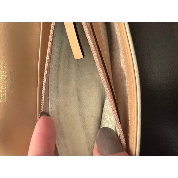 Pre Loved Kate Spade NY Perri Lane Romy Leather Floral Eyelet Purse & Wallet - Picture 2 of 16